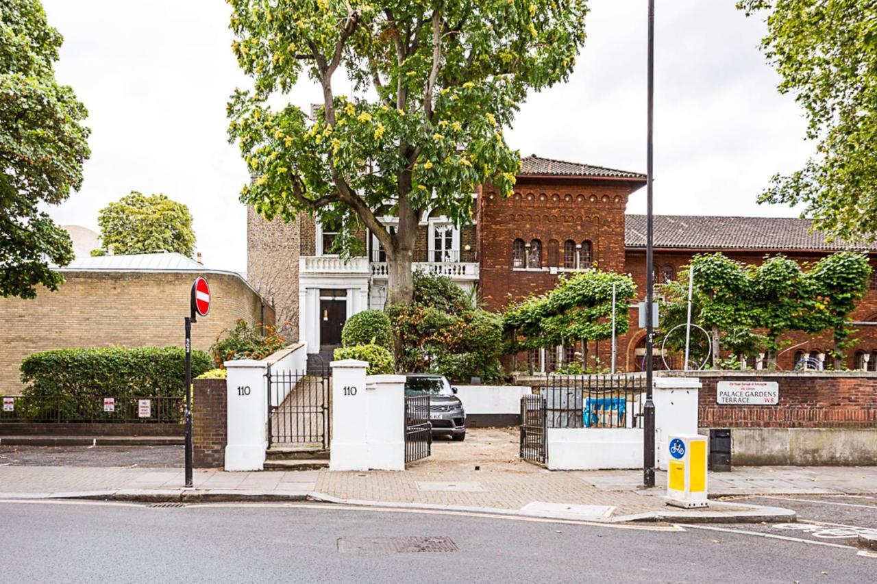 Style Three Bedroom House * Londra